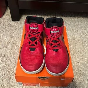 Boys Nike tennis shoes